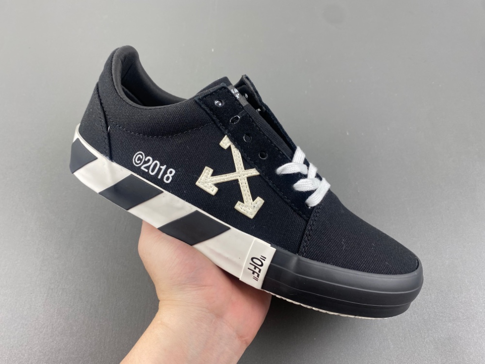 Off-White c/o Virgil Abloh Vulc Low Top black
