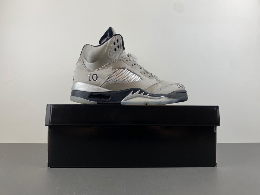 Air Jordan 5 “Wings” Silver Black IO2038-001