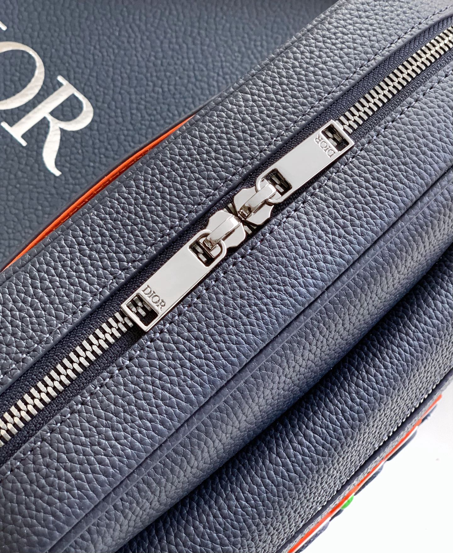 Dioor AND KAWS bumbag 2ESWS034OYY_H95844 bule