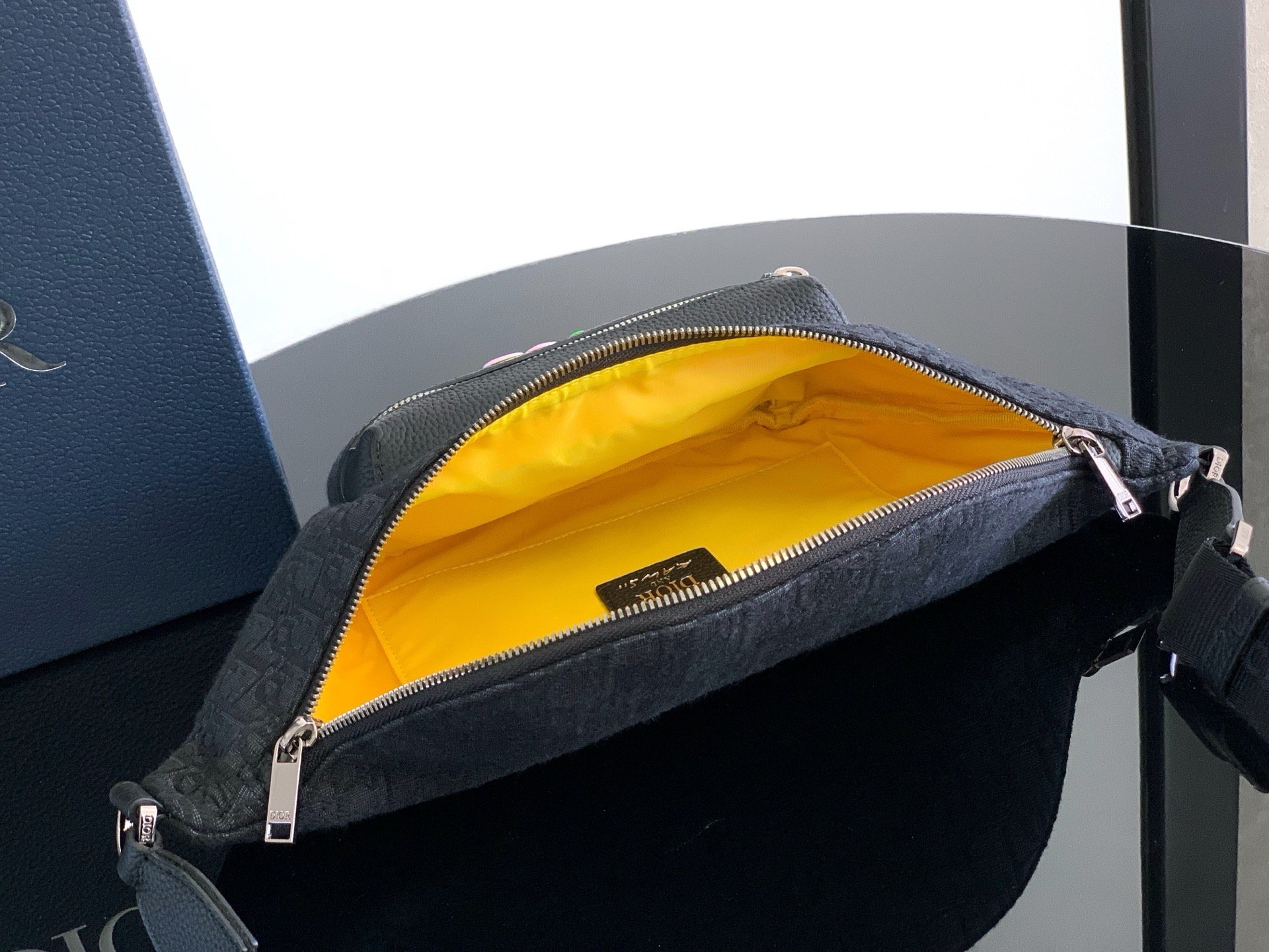 Dioor AND KAWS bumbag 1ESBO077OUP_H95842 black