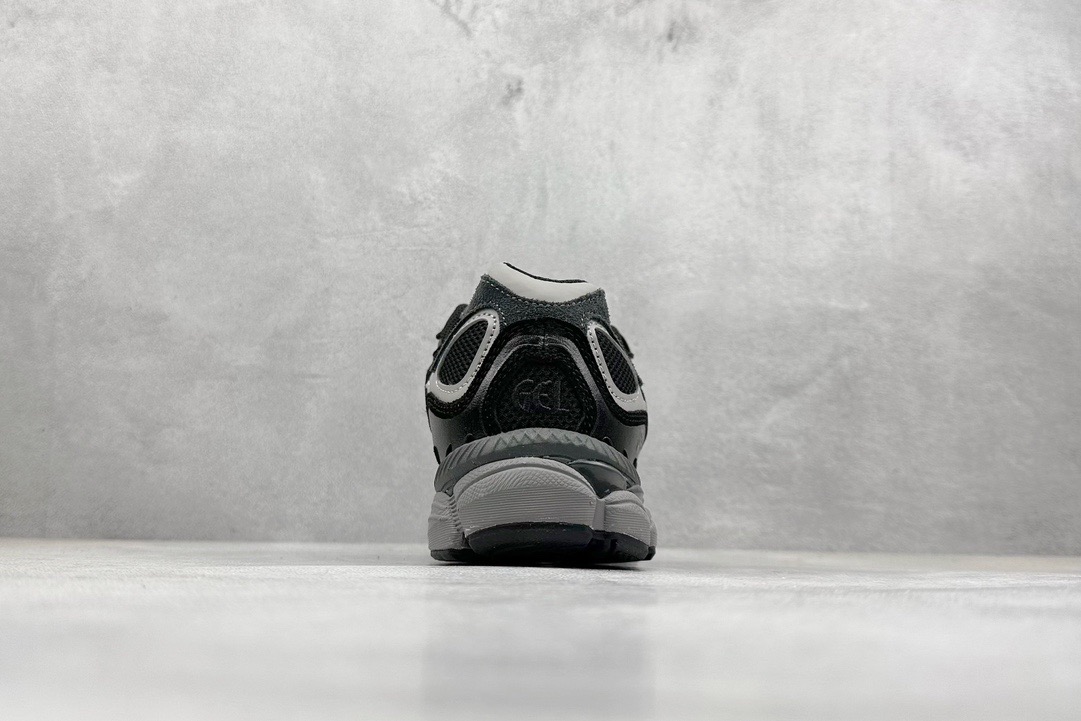 ASICS Gel-NYC black sneaker