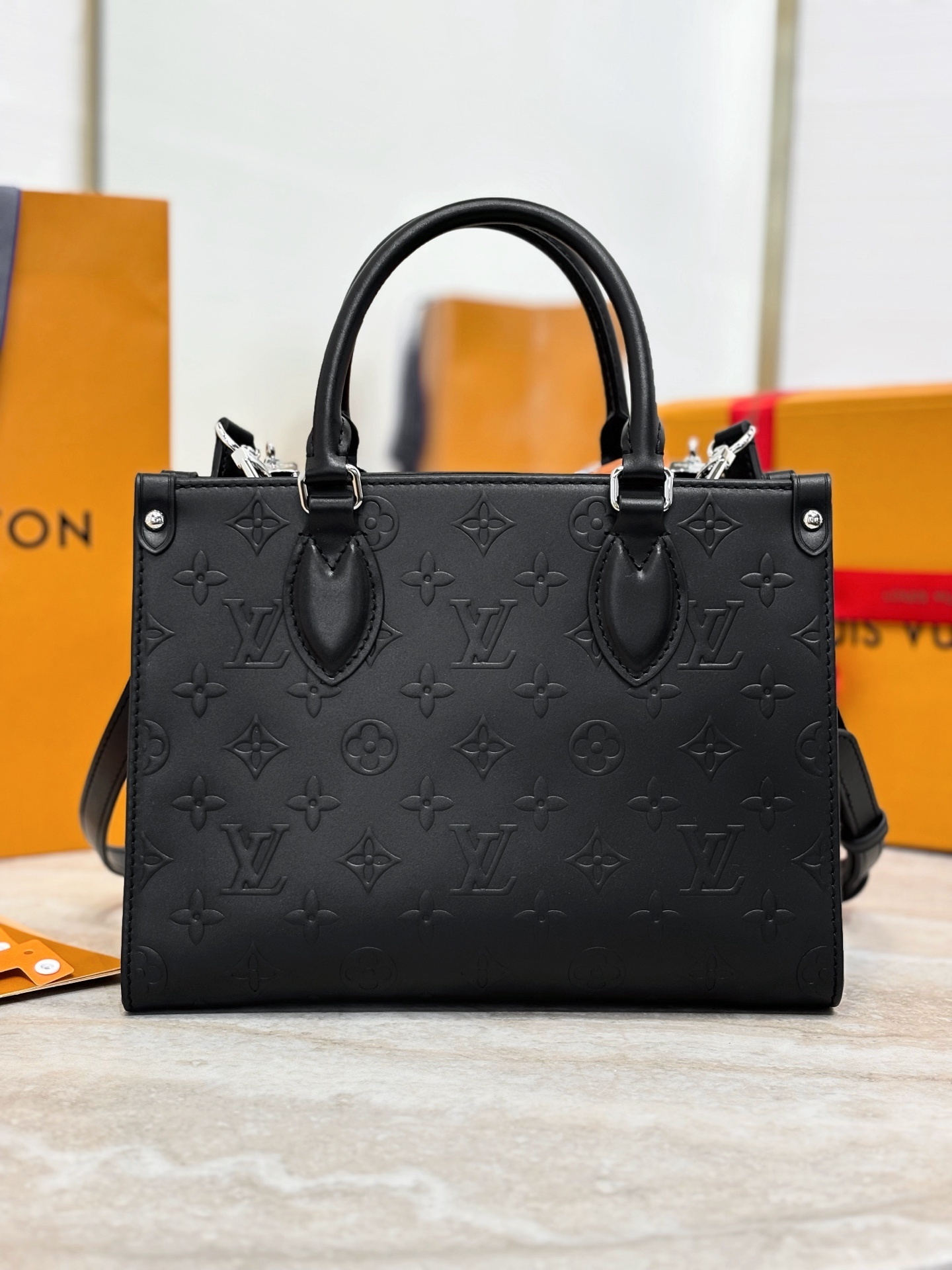 LV OnTheGo 25*19*11.5CM