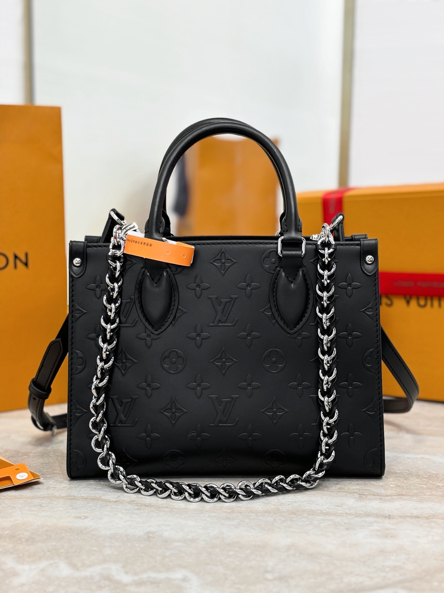 LV OnTheGo 25*19*11.5CM
