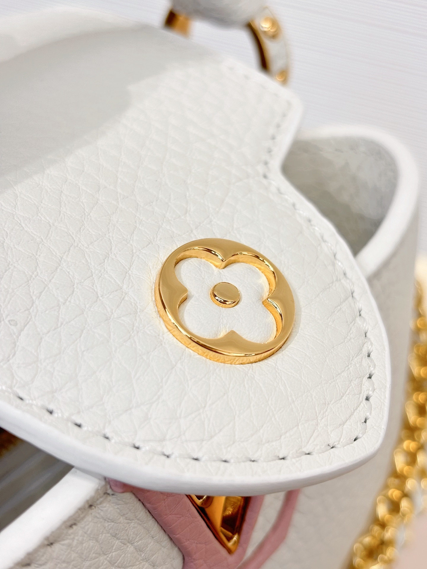 LV Capucines bag 13.6*8*21cm