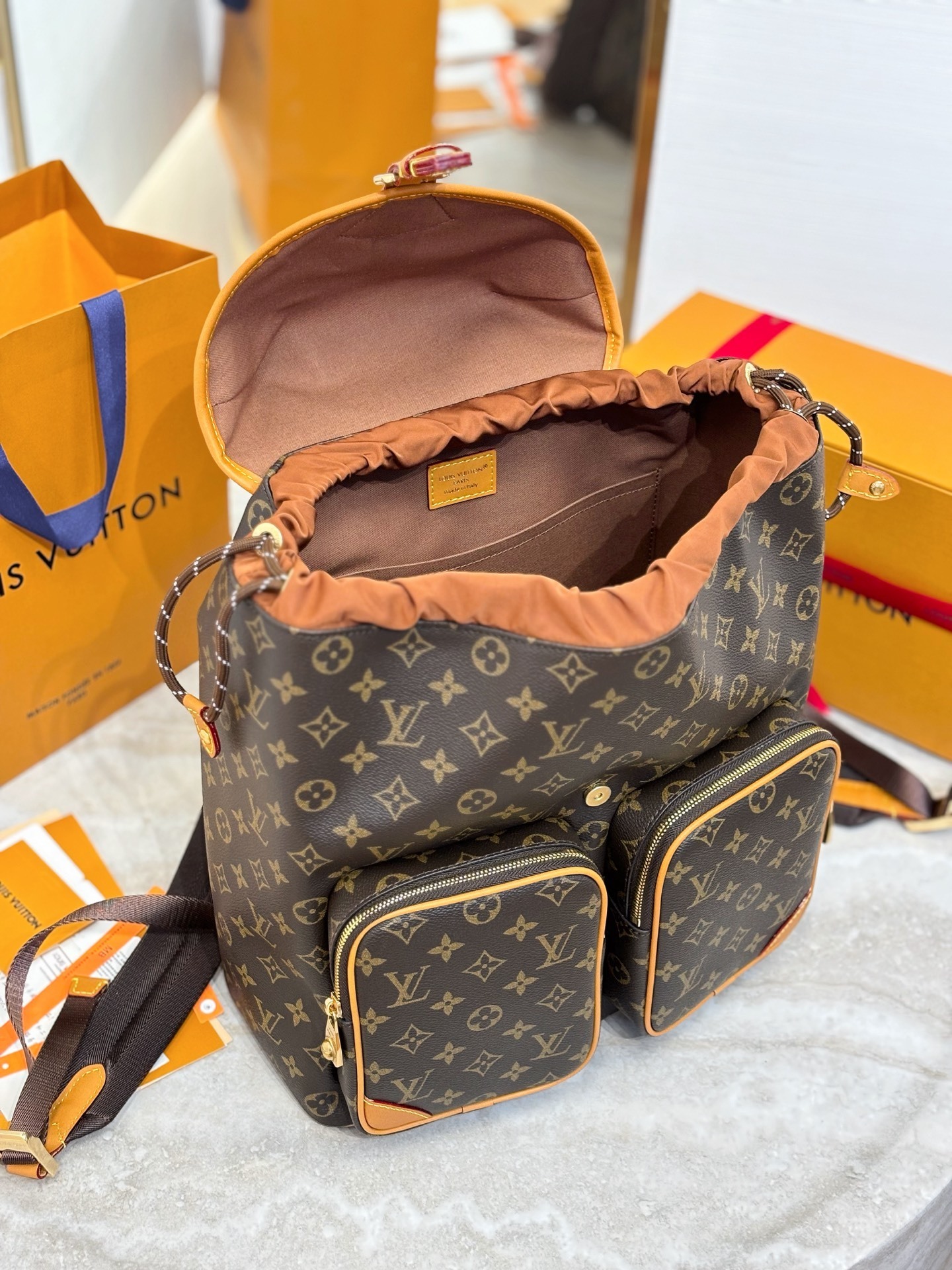 LV Crossbody bag 40*34*17CM