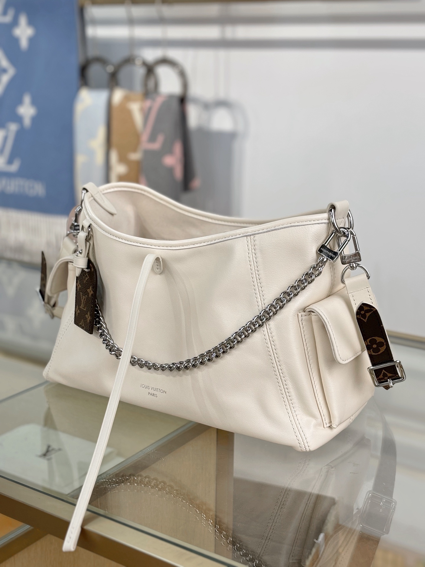 LV CARRYALL CARGO 33.5*23*15CM