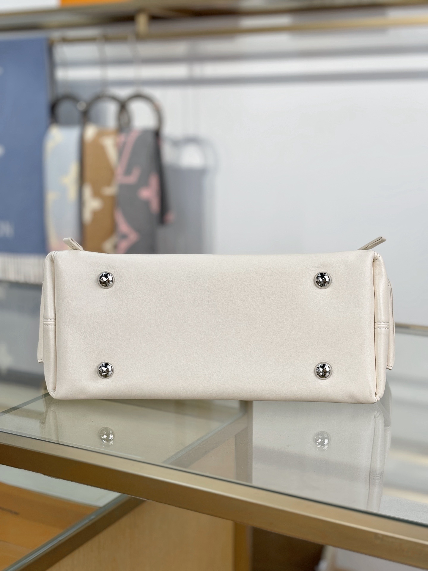 LV CARRYALL CARGO 33.5*23*15CM