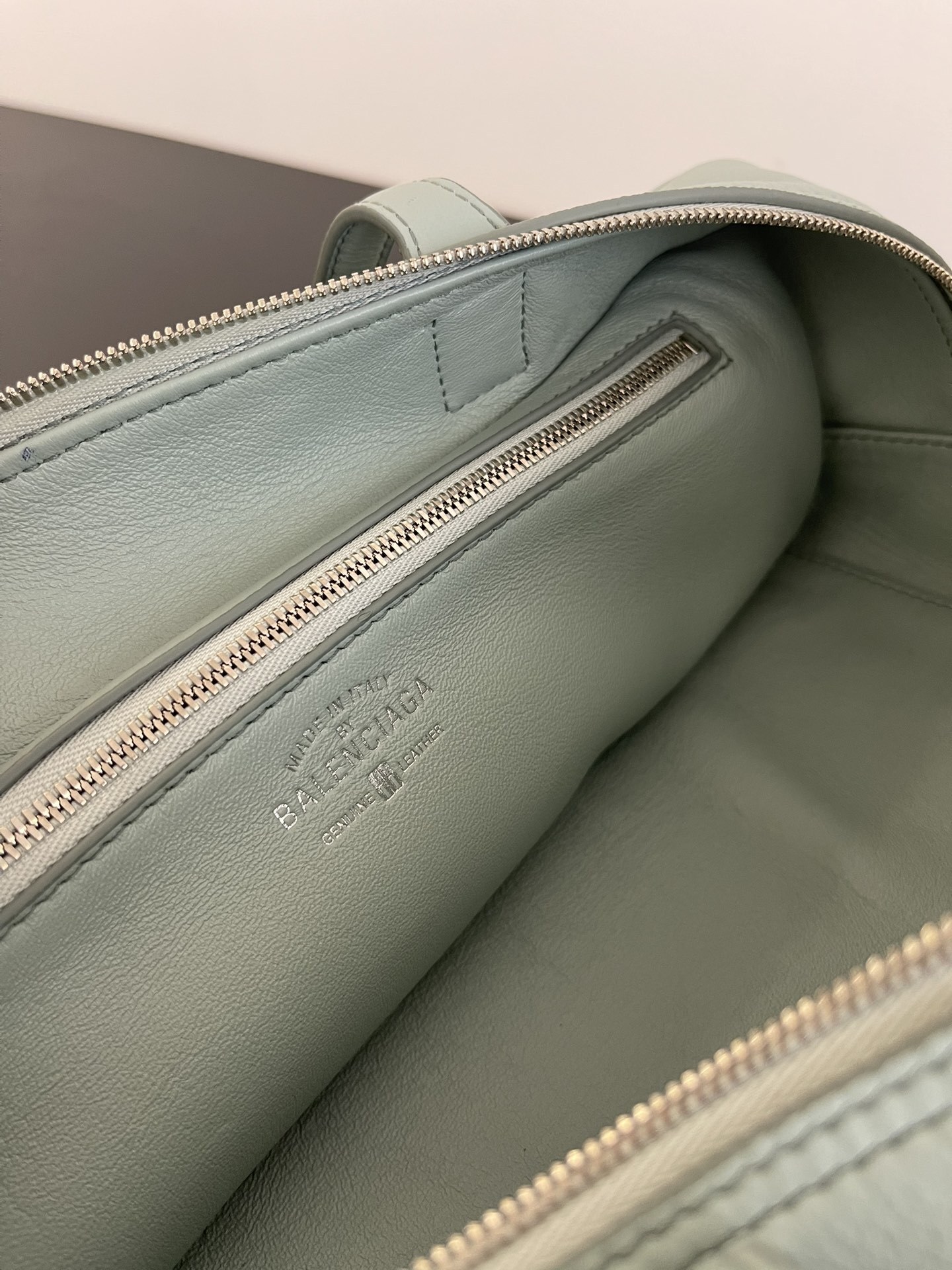 Balenciaga Carrie 26.9*13.9*5.3cm