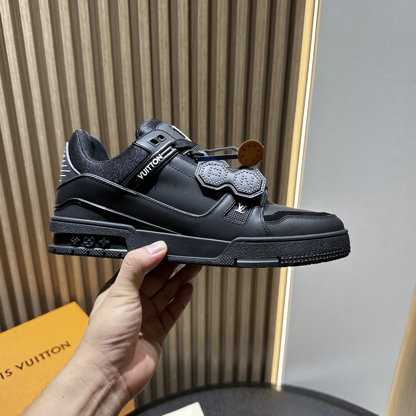 Louis Vuitton trainer black LV