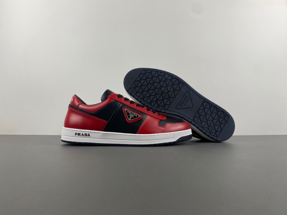 Prada sneaker red