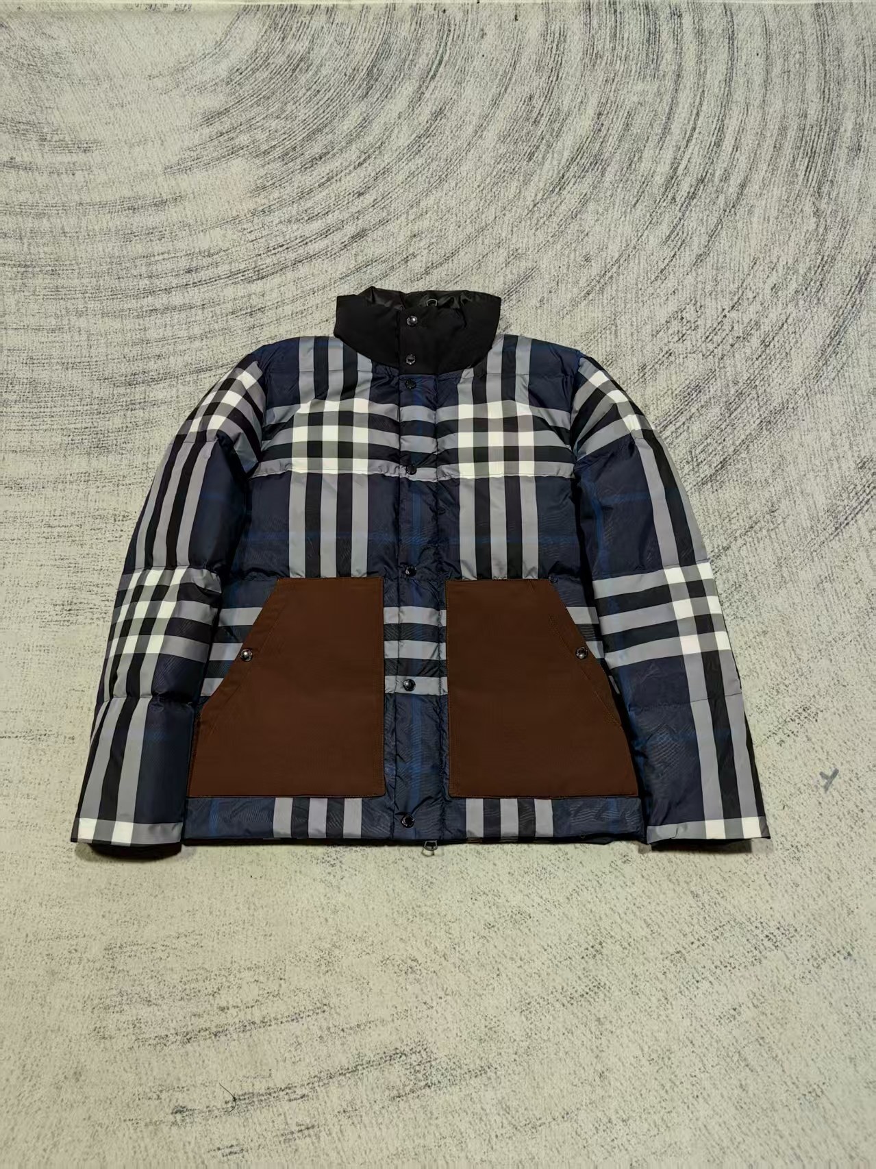 burberry Classic check contrast color large pocket down jacket