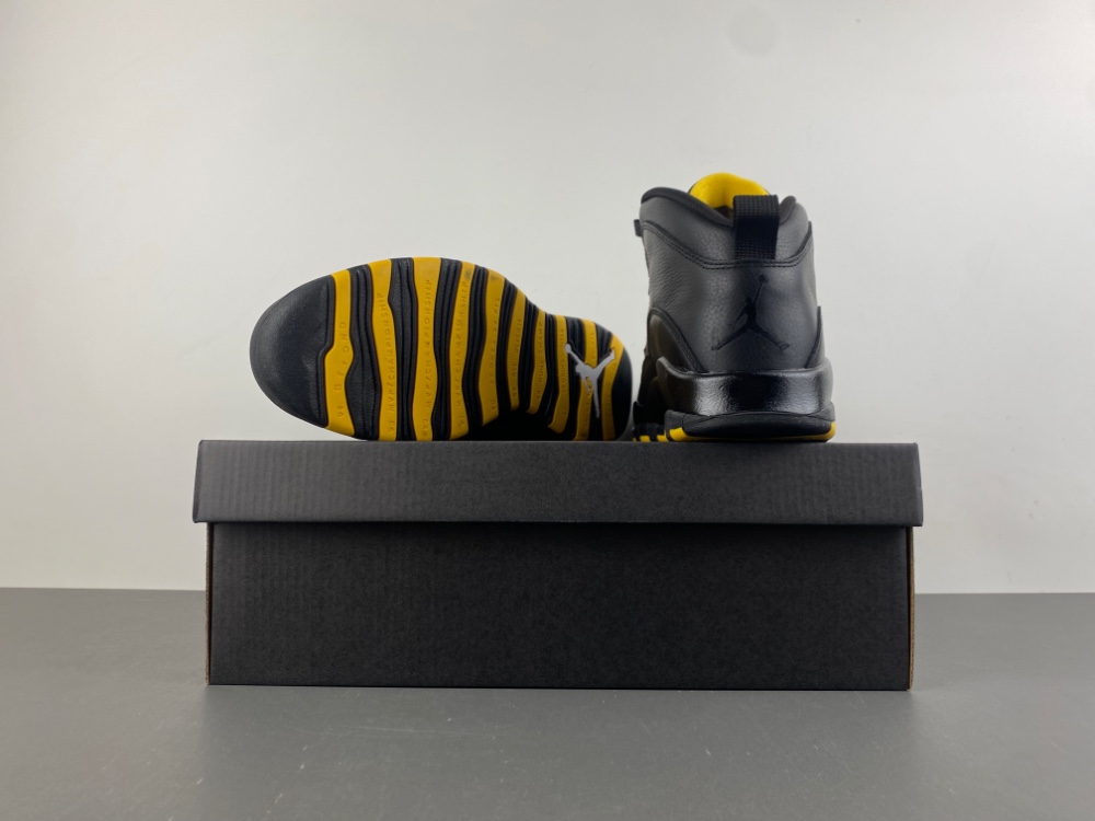 Air Jordan 10 Retro Shadow (2025) HJ6779-001