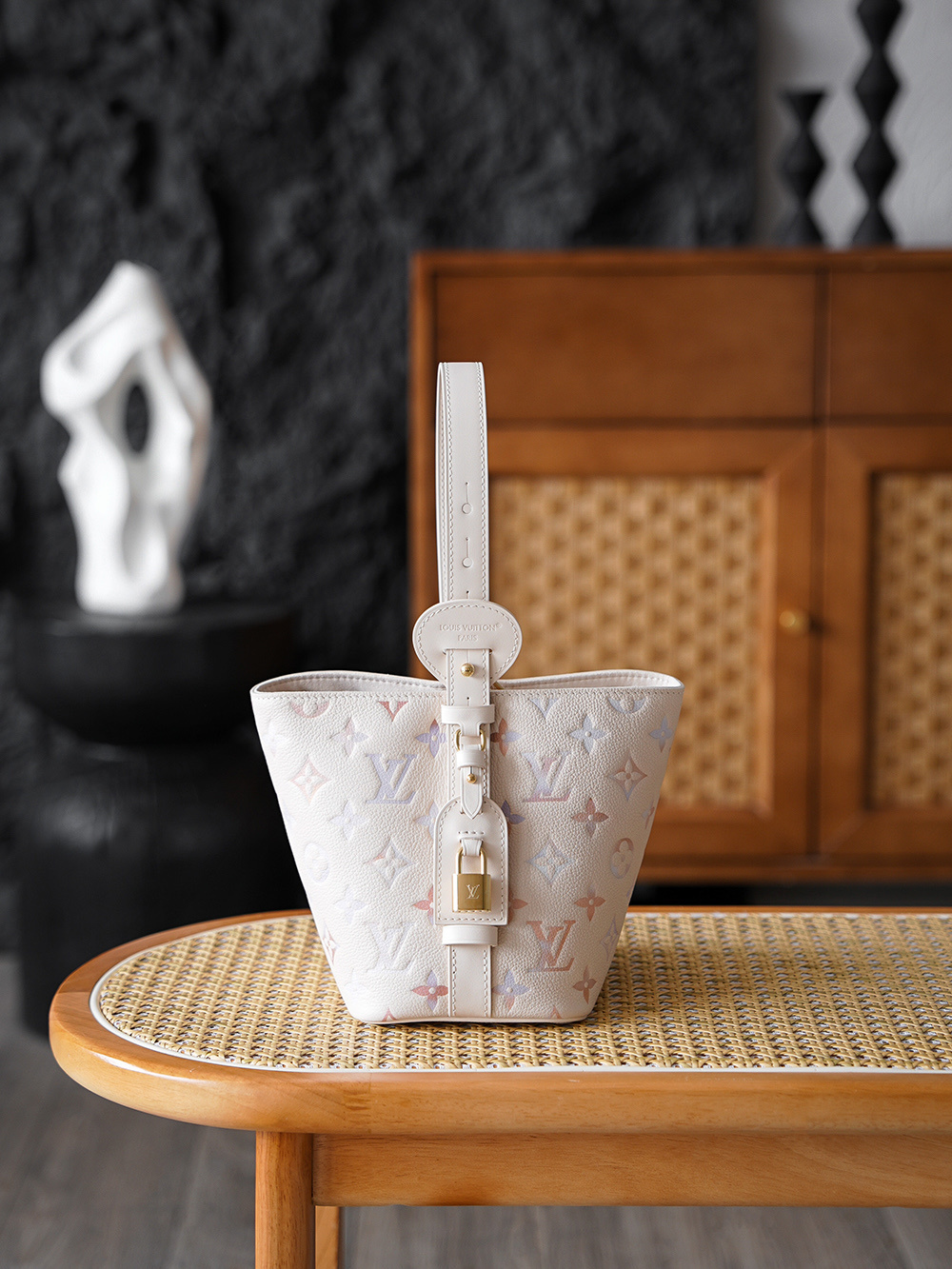 LV ALL IN BB Monogram 18*12*16cm bag